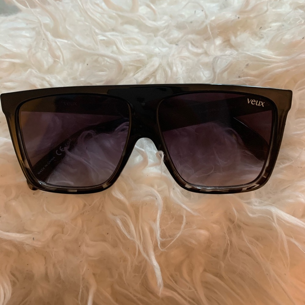 Oversized sunnies by Veux
